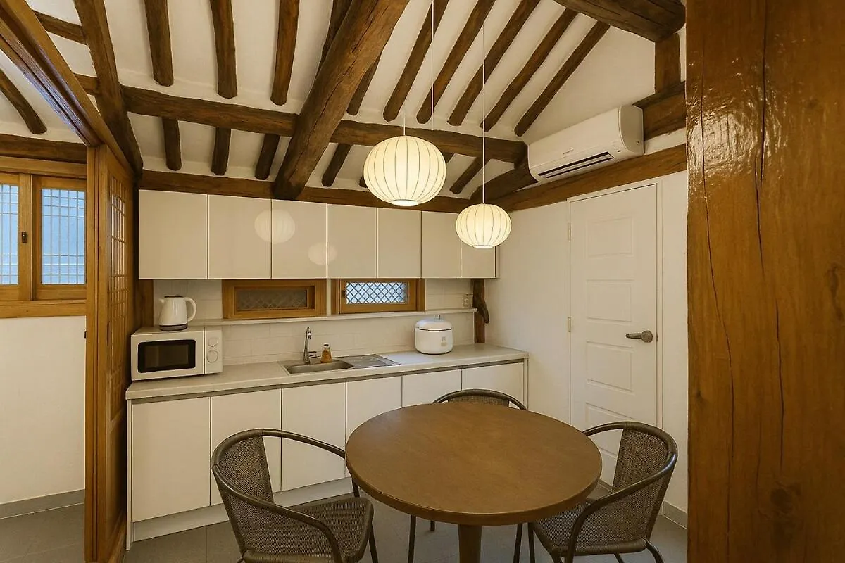 Han Ok Traditional House Seul 0*,  Güney Kore